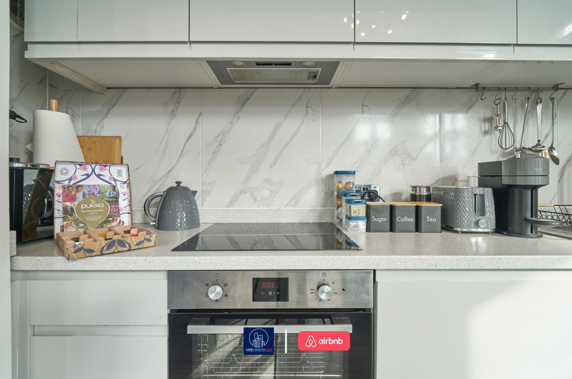 Last-Minute Specials L Sleeps Up To 4 Guests L One-Bedroom Apartment With King Bed And High Ceilings Near Camden By Live London Short Lets & Serviced Accommodation Εξωτερικό φωτογραφία