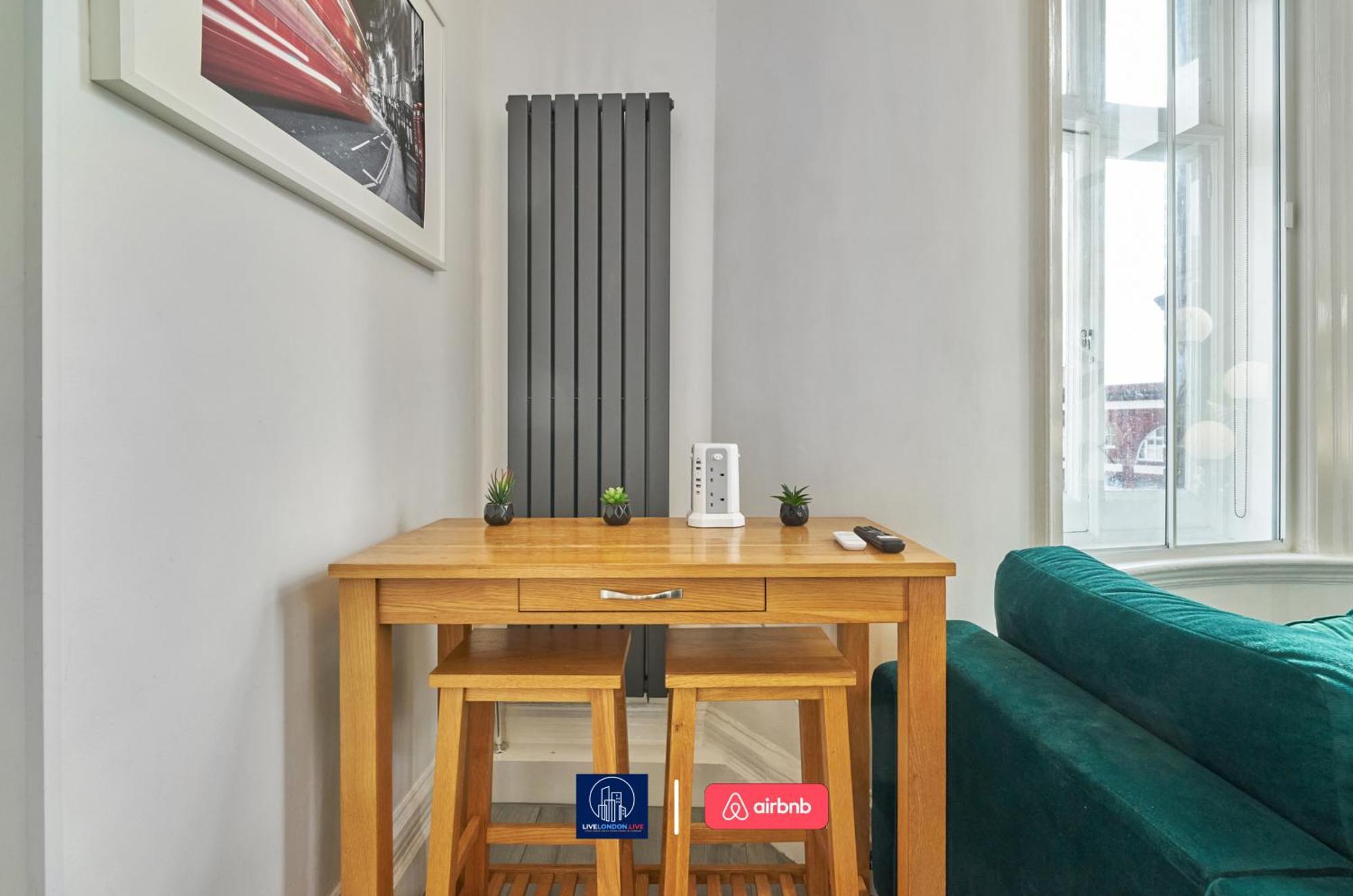 Last-Minute Specials L Sleeps Up To 4 Guests L One-Bedroom Apartment With King Bed And High Ceilings Near Camden By Live London Short Lets & Serviced Accommodation Εξωτερικό φωτογραφία